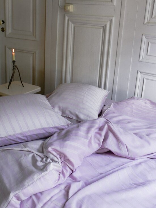 Comfy Lilac Sheets set- 100% Egyptian Cotton  Duvet cover and sheet set from Crisp Sheets - Reversible Lilac